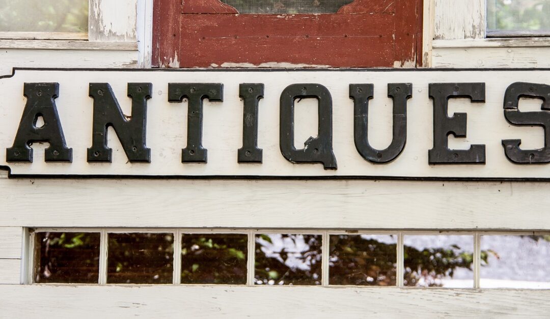 Solder Pot Metal Signs for Antique Shop Displays